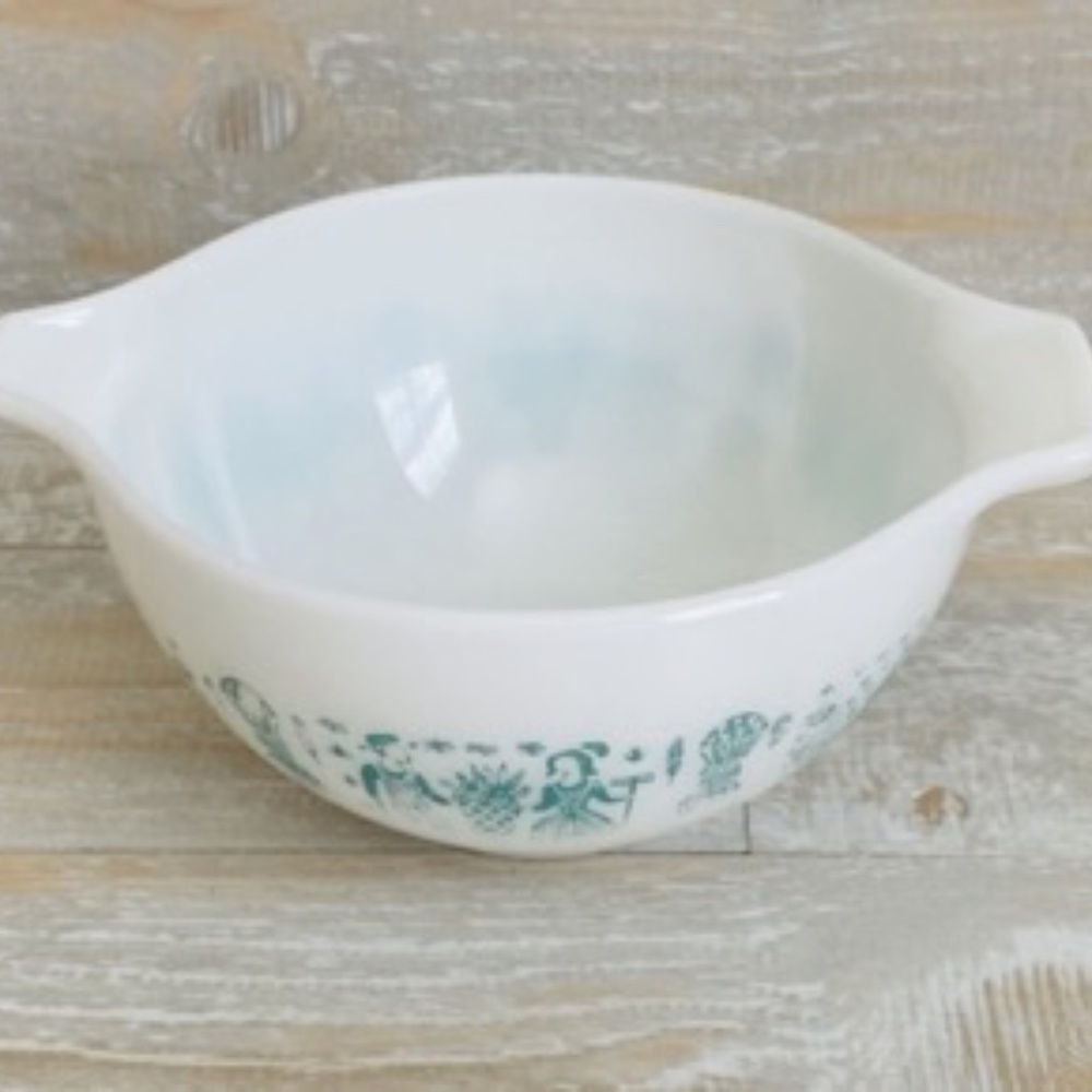 Pyrex Amish Butterprint Turquoise 441 Cinderella Mixing Bowl 1 1/2 Pint - Picture 8 of 8